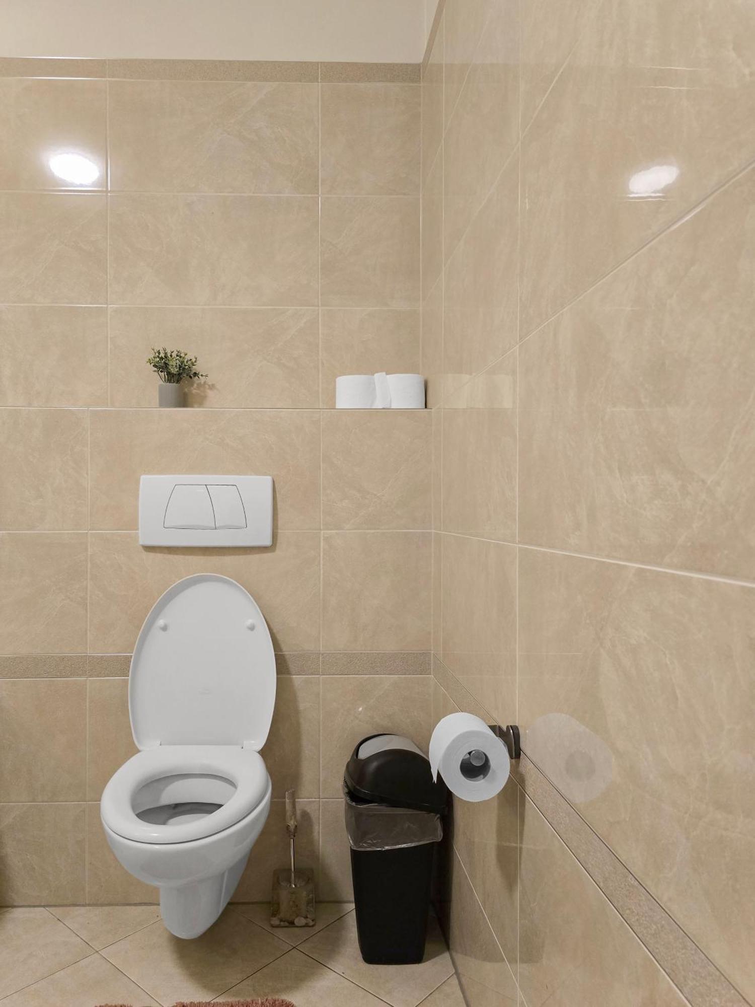 King-Size Comfort In Three Bedrooms Bécs Kültér fotó