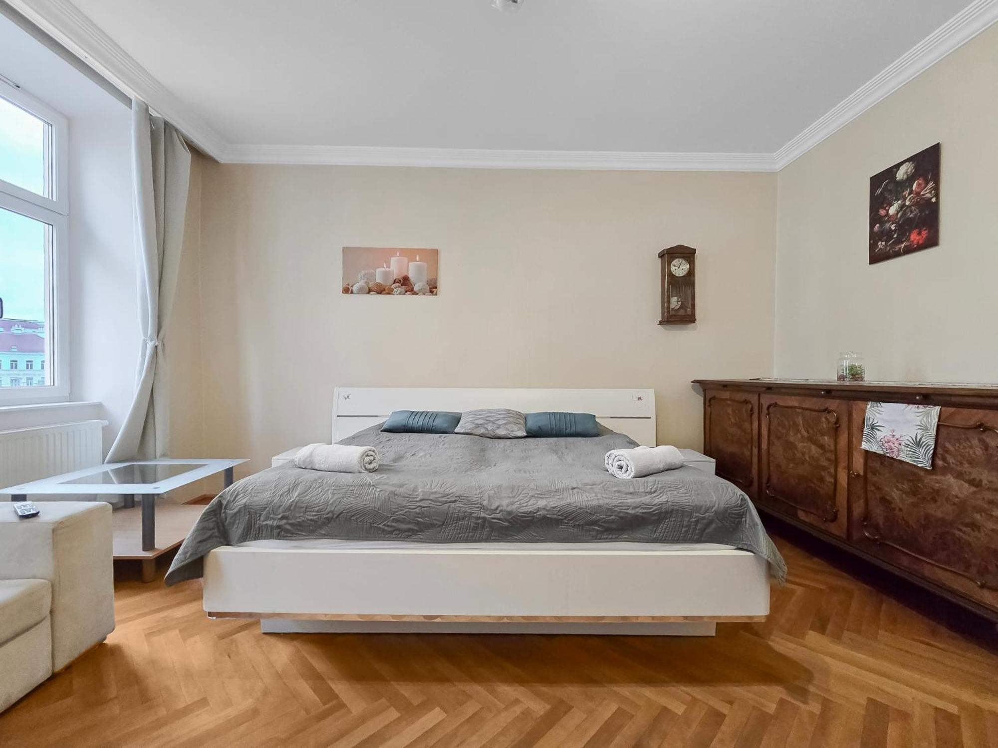 King-Size Comfort In Three Bedrooms Bécs Kültér fotó